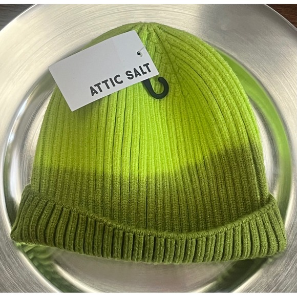 Attic Salt Green Ombre Beanie Hat Knit Cap Soft Warm Unisex Winter Accessory-New - Picture 2 of 9